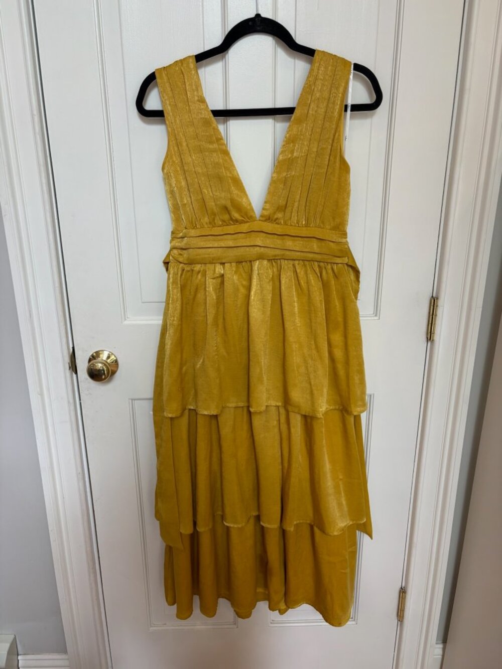 Lulus Deep V-Neck Tiered Midi Dress